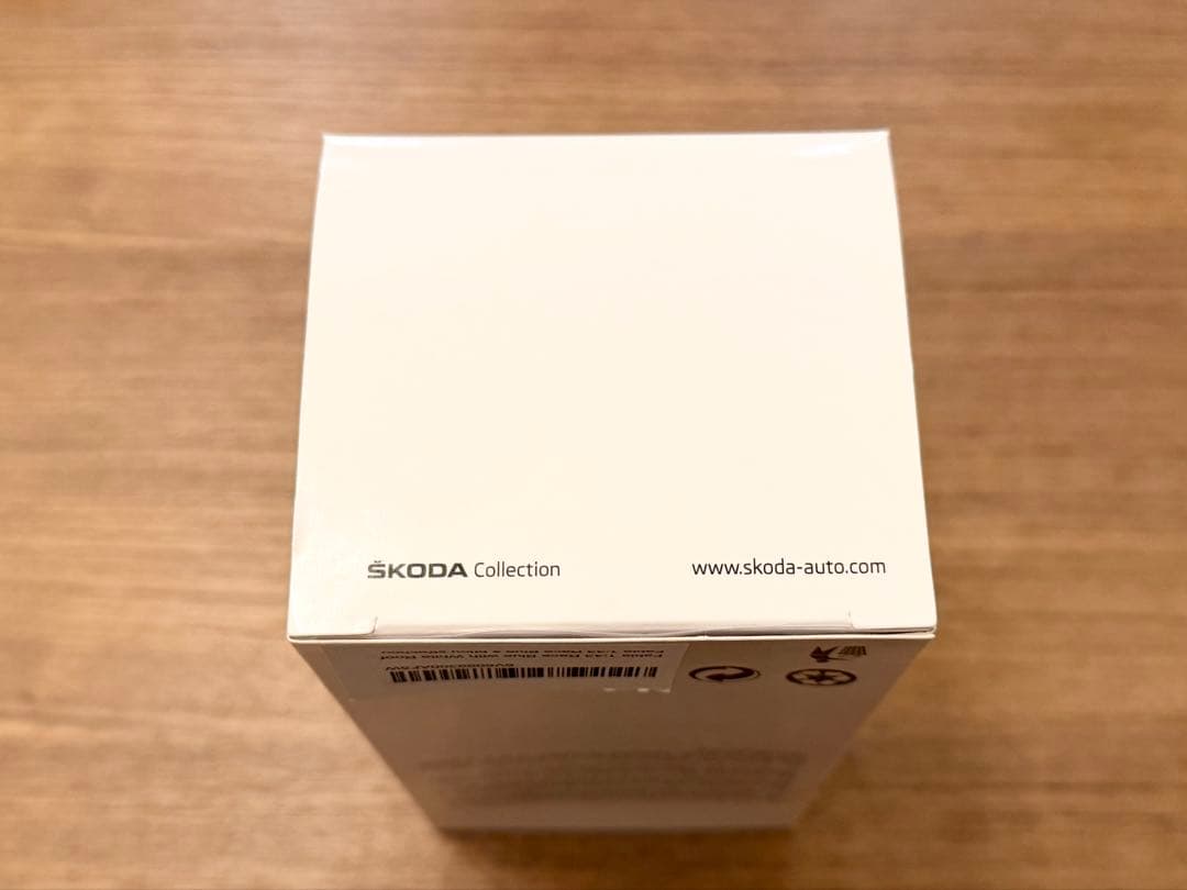 新品 希少！1/43 シュコダ純正 iscale シュコダ ファビア ブルー