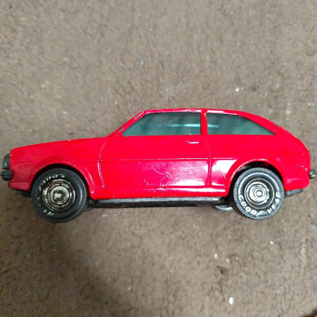 連休セール　昭和レトロミニカー　マツダファミリアAP イチコー製