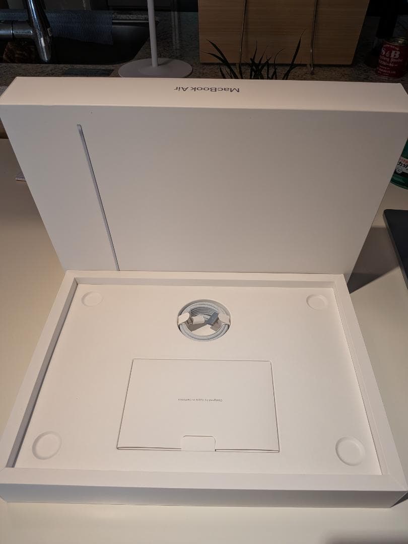 MacBook Air M4 15インチ 24GB・USキーボード・アイスブルー