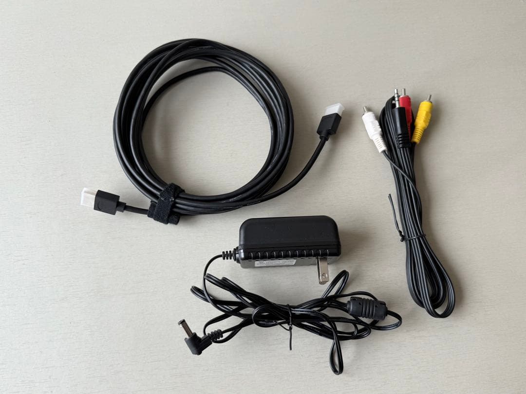 Adtechno 10.1型高解像度液晶搭載　業務用液晶ディスプレイ