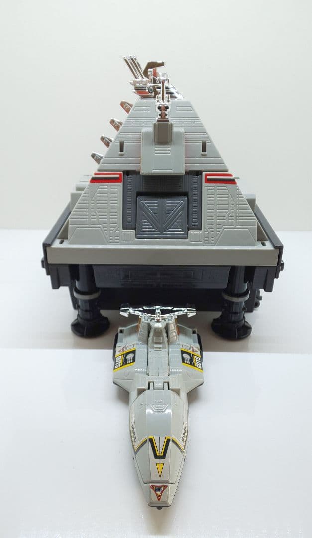 ◎(当時物)ウルトラマンティガ★GUTS基地✨ダイブハンガー♦️