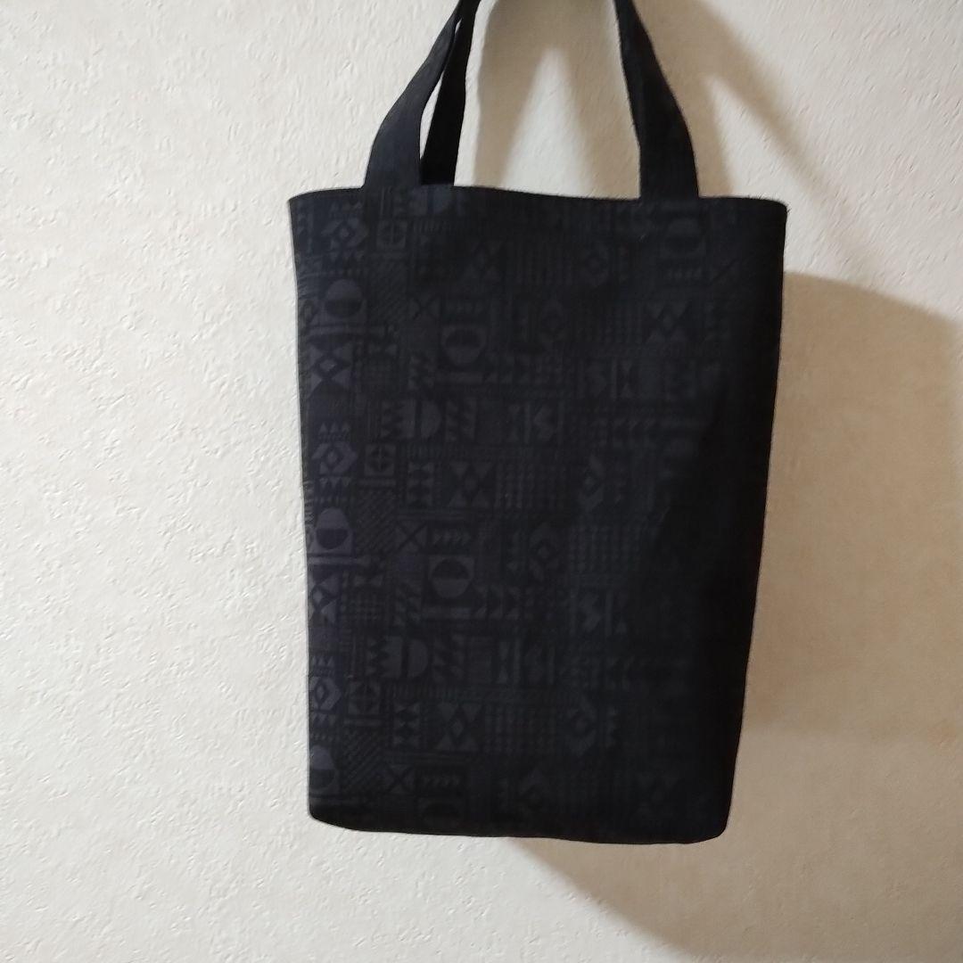 ハンドメイド 刺繍 ブロッサムのト―トバック