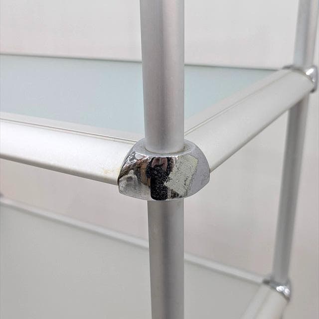 たけ様　guzziniヘルシンキハイシェルフ（キャスター付き）