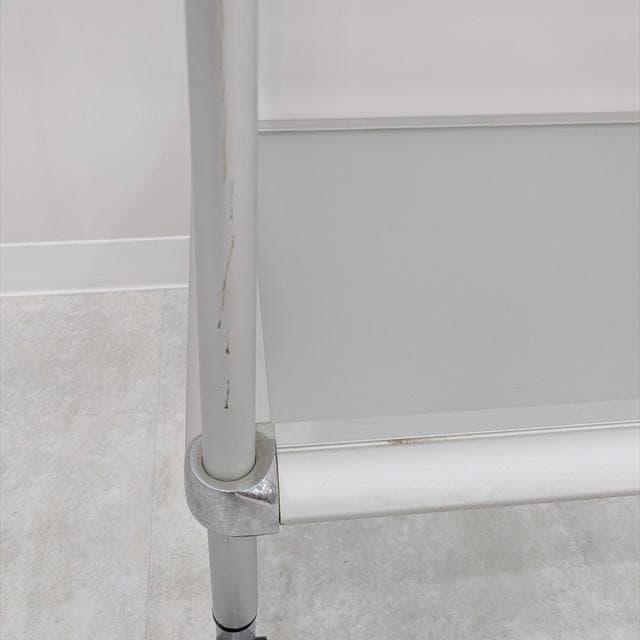 たけ様　guzziniヘルシンキハイシェルフ（キャスター付き）