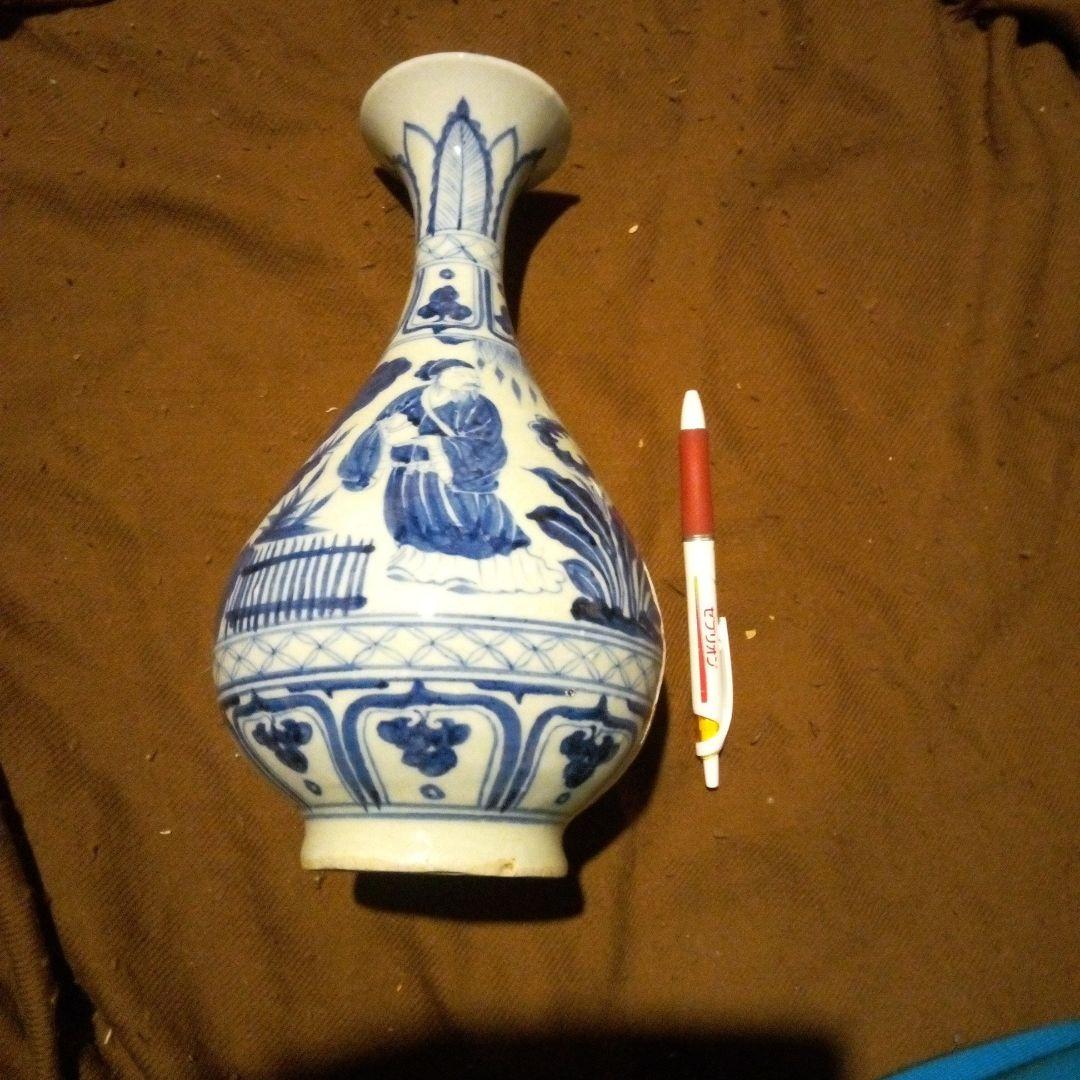 中国陶磁器　明人物　青白磁 手描き花瓶