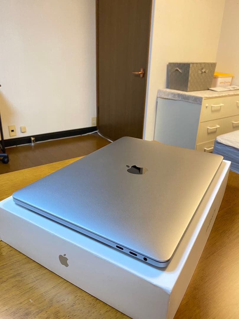 2025年OS 美品 MacBook Pro 16インチ i9 32GB/1TB
