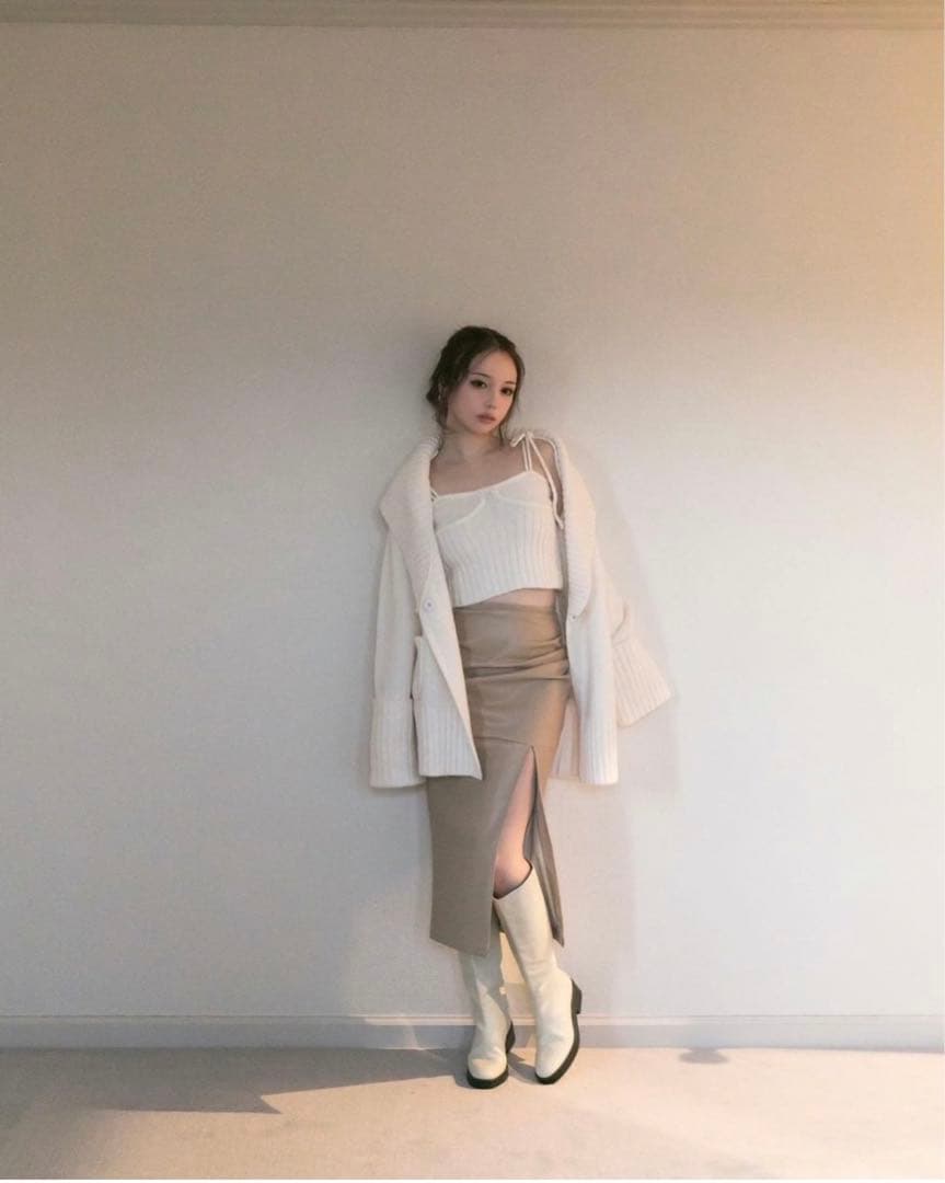 andmary mellow fake leather skirt ベージュ　M