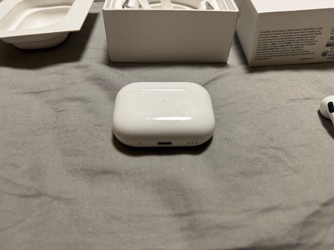AirPods Pro2 ライトニング 本体 箱・充電ケース付き 付属品あり