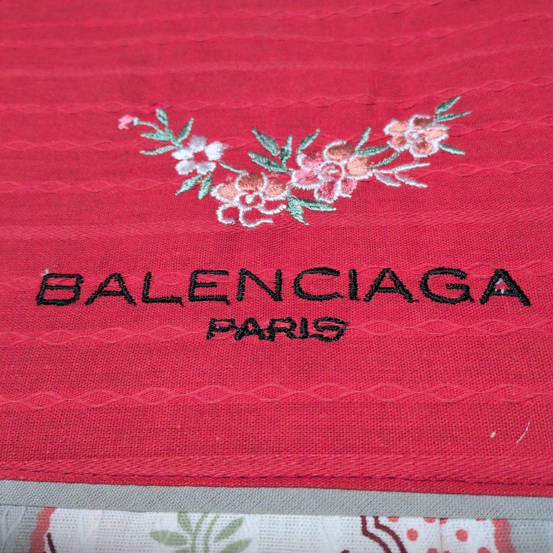新品未使用品 可愛いBALENCIAGA 花柄ブランケット 140✕190cm