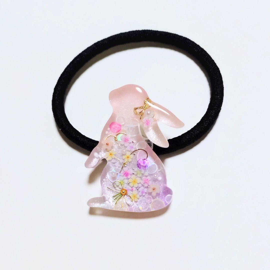No.626　レジン ヘアゴム マグネット ピンバッジ うさぎフラワー