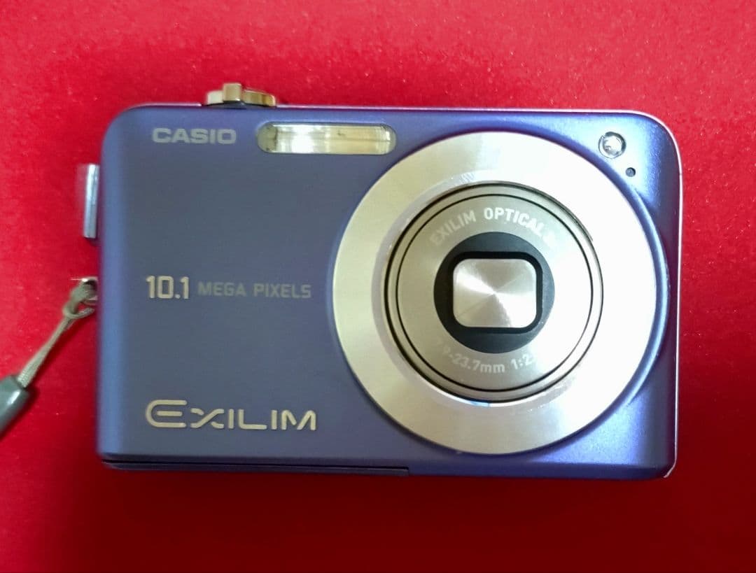 【SDカード2GB付き】CASIO 　EXILIM　EX-Z1050　デジカメ