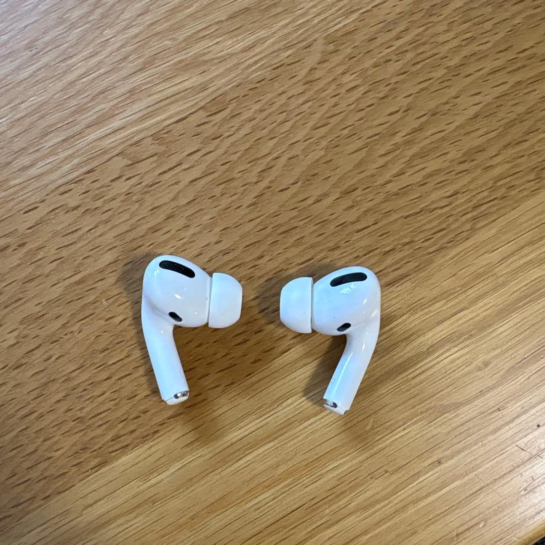 AirPods Pro 充電ケース付き ホワイト