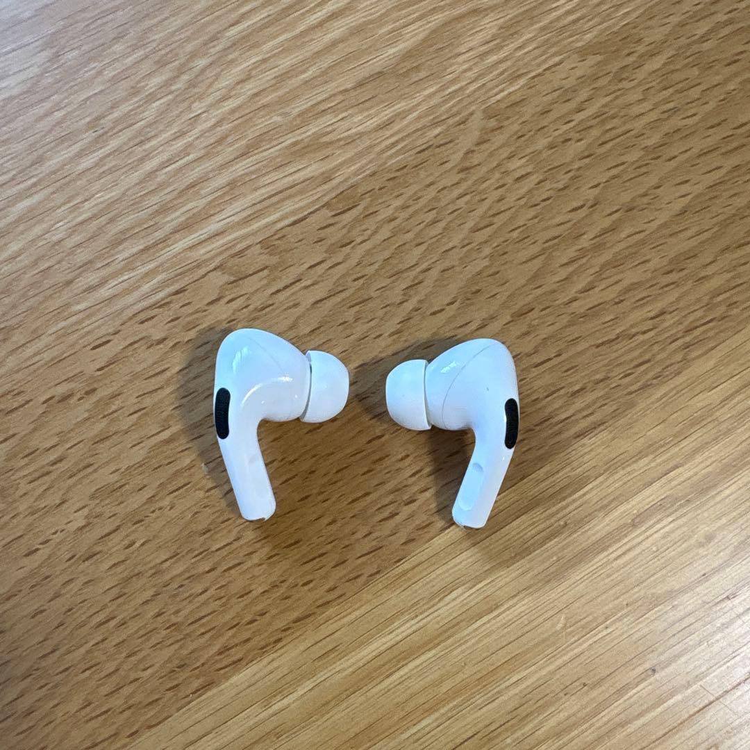 AirPods Pro 充電ケース付き ホワイト