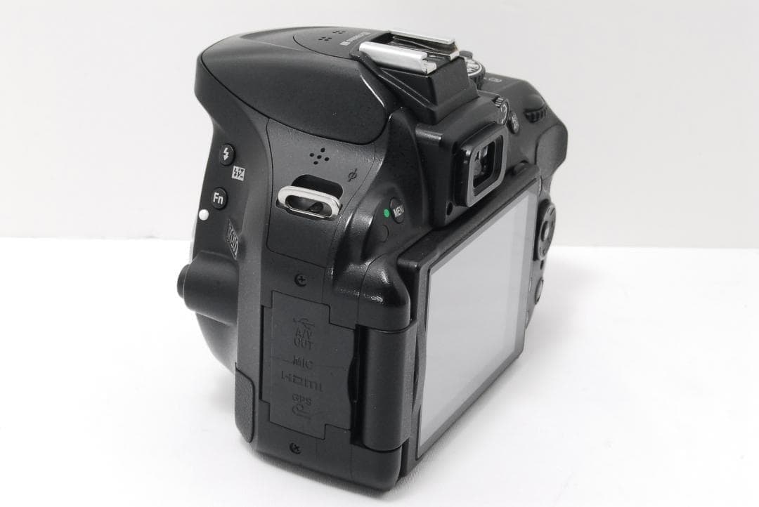 シャッター新品級 Nikon D5200 一眼レフカメラ スマホ転送