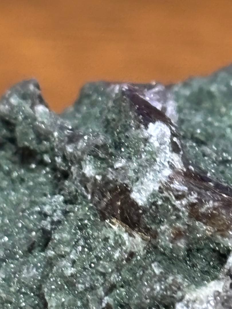 高品質ヒマラヤ産マニハールルチルの原石です！激レア貴重な商品です