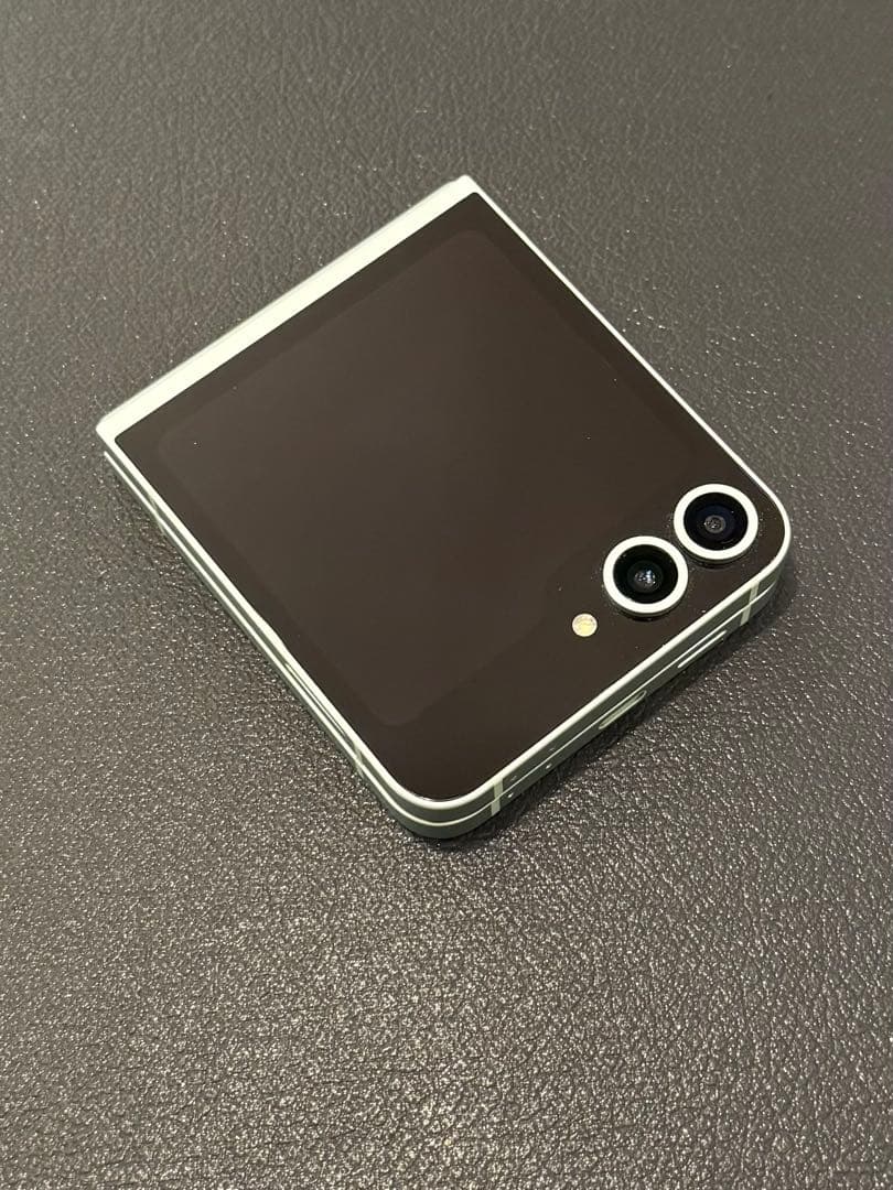 Samsung Galaxy Z Flip6 グリーン docomoSIMフリー