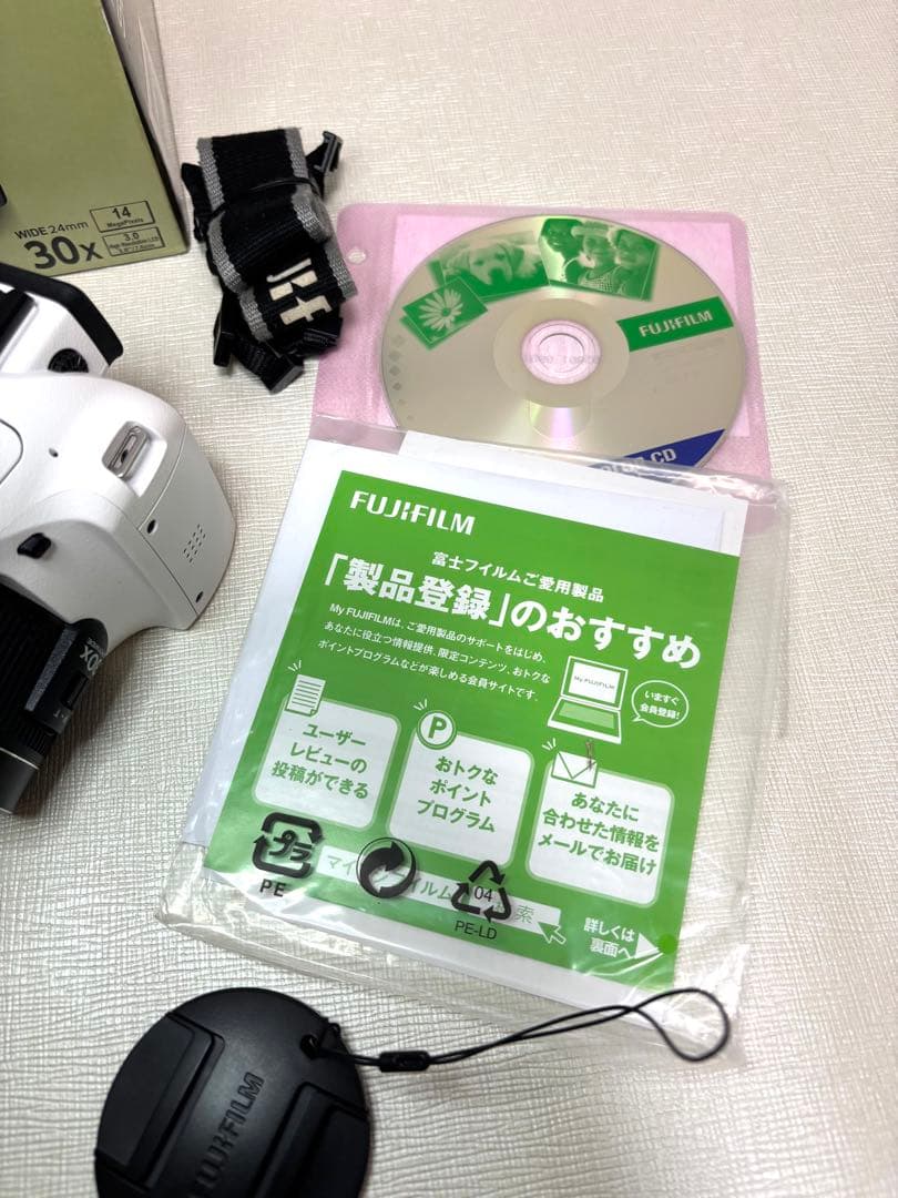 富士フイルム FinePix SL300★これ1台でエモ写＆超ズーム
