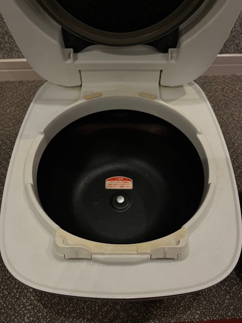 TIGER デジタル炊飯器 黒/白　JPB-G101