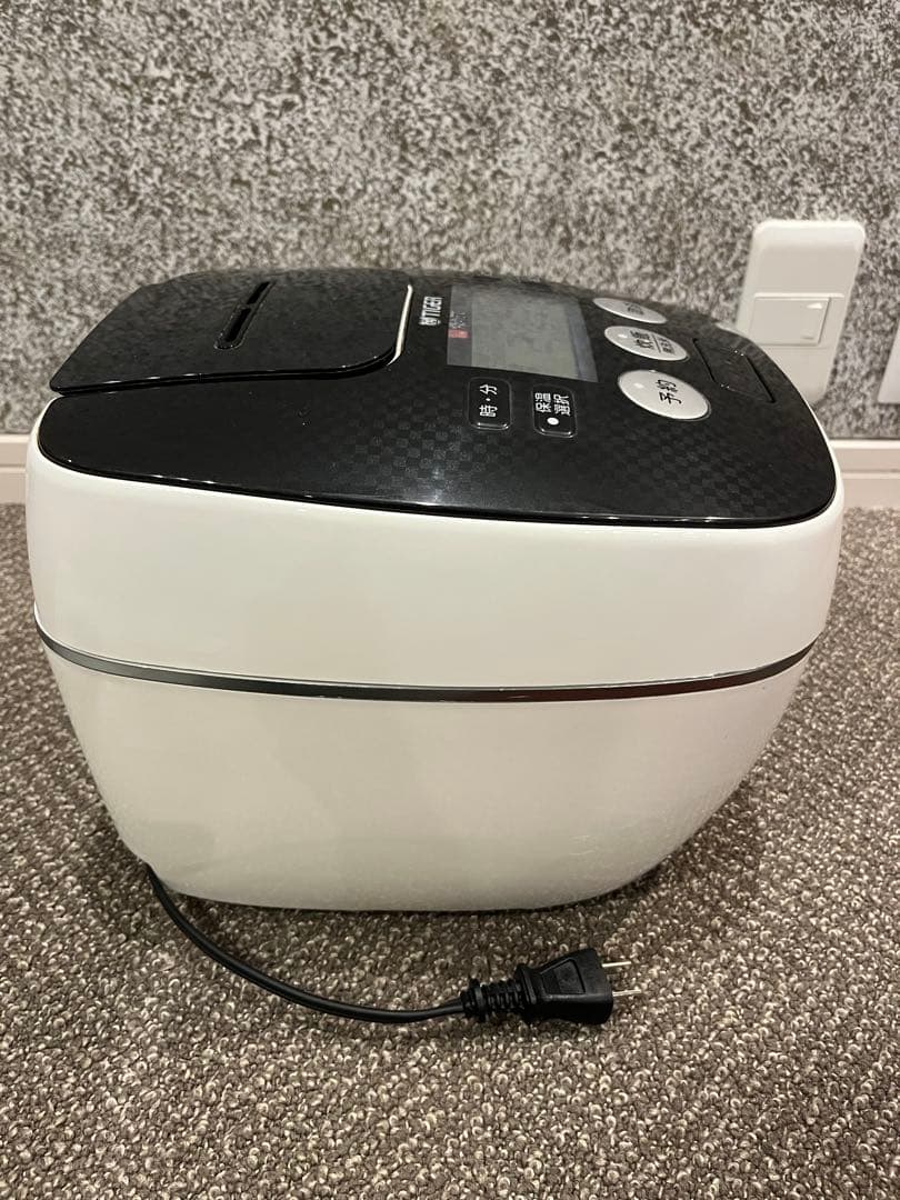 TIGER デジタル炊飯器 黒/白　JPB-G101