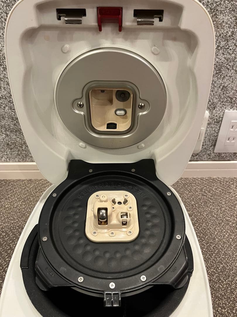 TIGER デジタル炊飯器 黒/白　JPB-G101