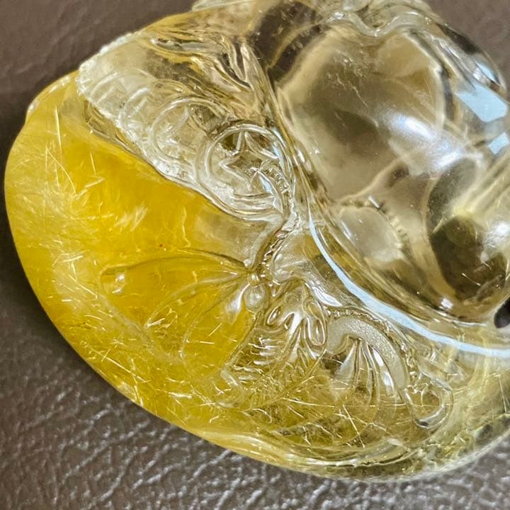 素晴らしい手彫り/金運全般や勝負ごとに最適といわれるルチルクォーツ