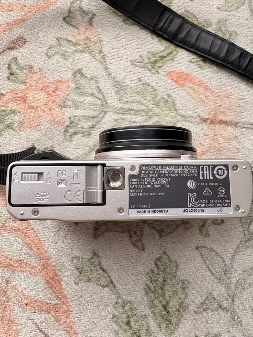 【美品】OLYMPUS オリンパス　デジタルカメラ　SH-1