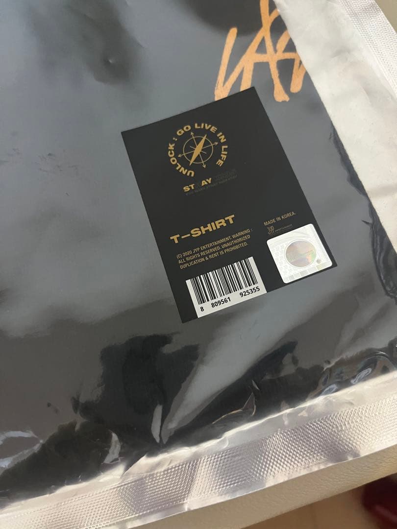 Stray Kids スキズ　Tシャツ　オンコングッズ　オンコンTシャツ