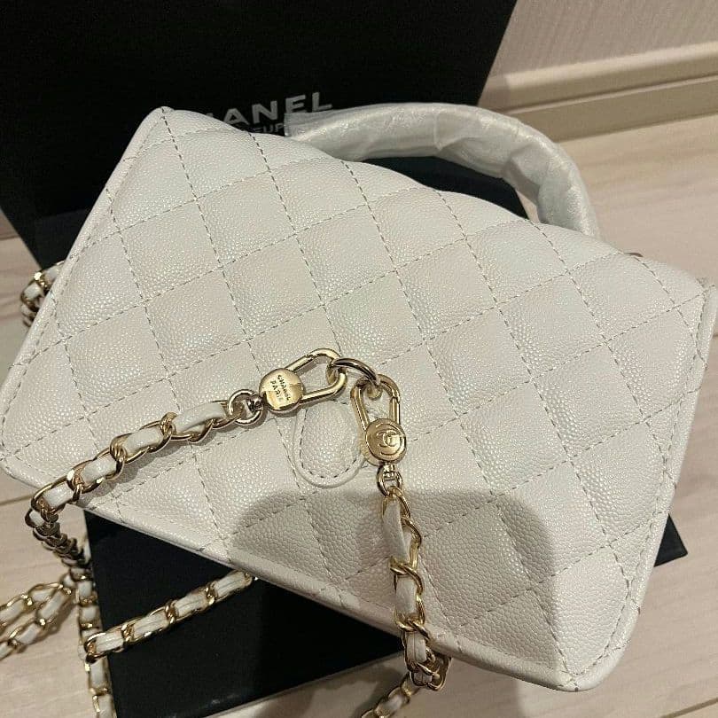 CHANEL ノベルティ　ホワイト　3way キャビアスキン
