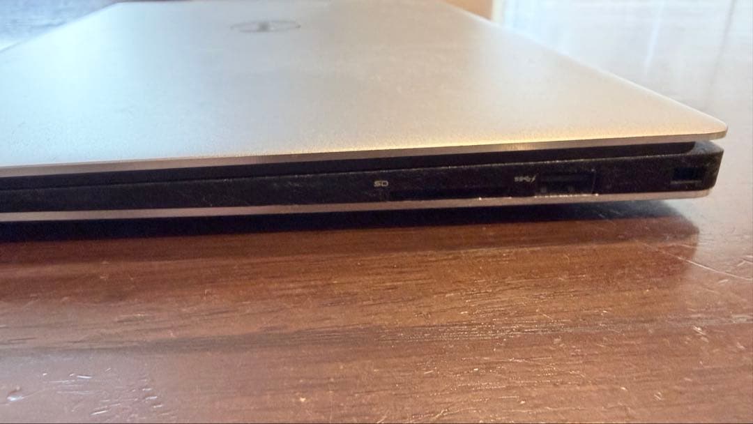 Dell ノートパソコン　XPS13 (9350) 8G/256GB難あり