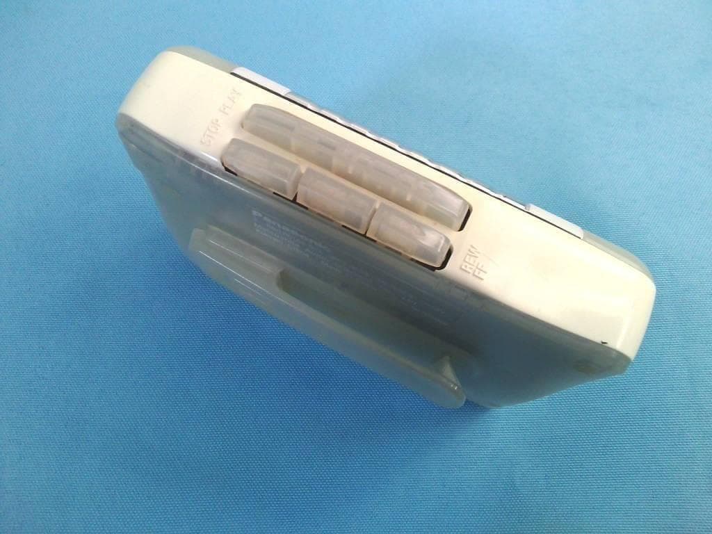 完動品★Panasonic 透明 RQ-CW03 ステレオカセットプレーヤー