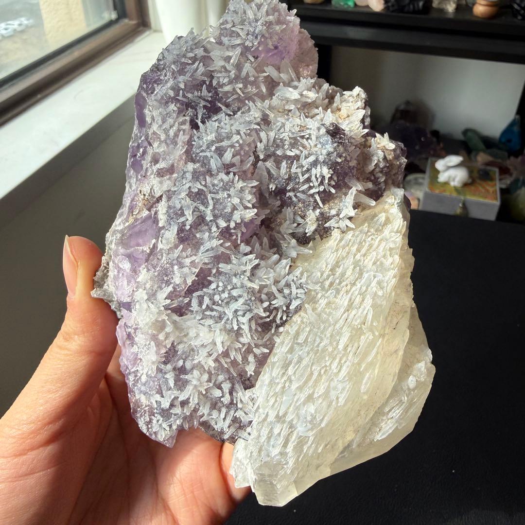 天然石カルサイト共生アメジストの原石　置物　鉱物NO.022414