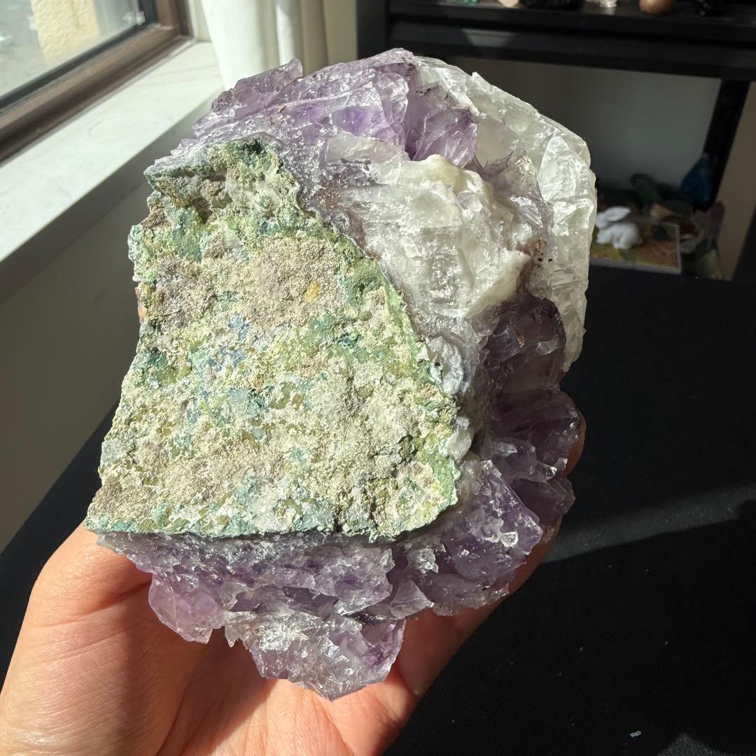 天然石カルサイト共生アメジストの原石　置物　鉱物NO.022414