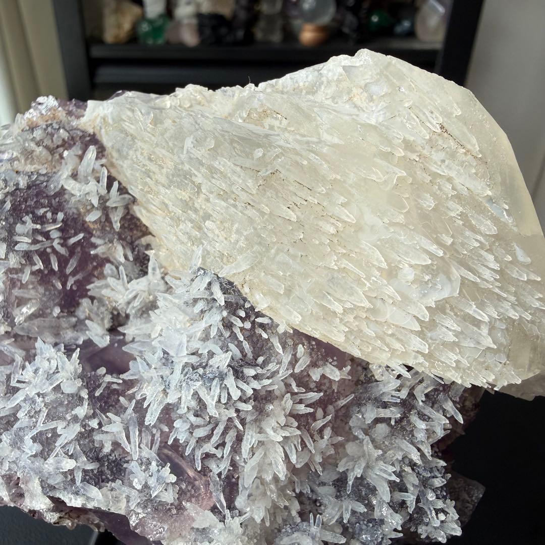 天然石カルサイト共生アメジストの原石　置物　鉱物NO.022414