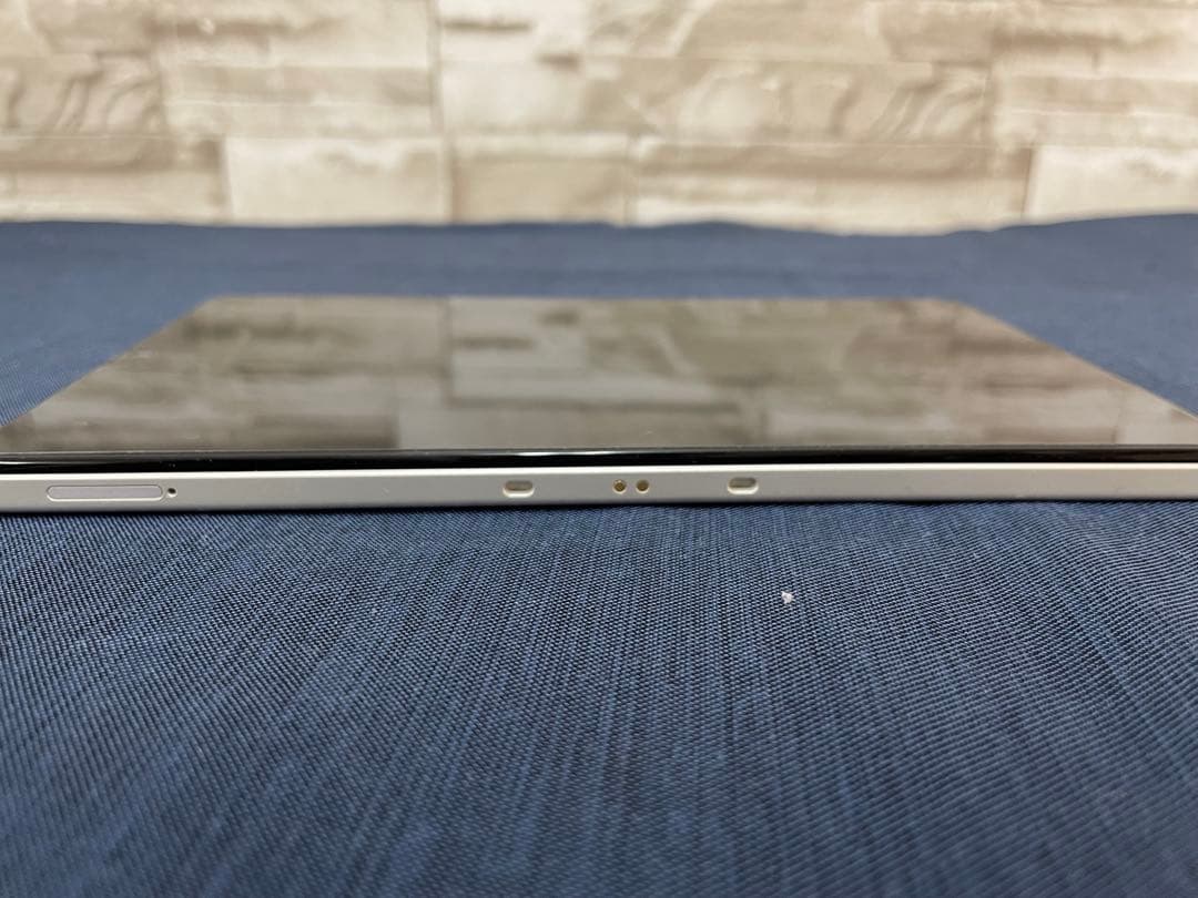 NTTドコモ dab d-42A 8インチタブレット