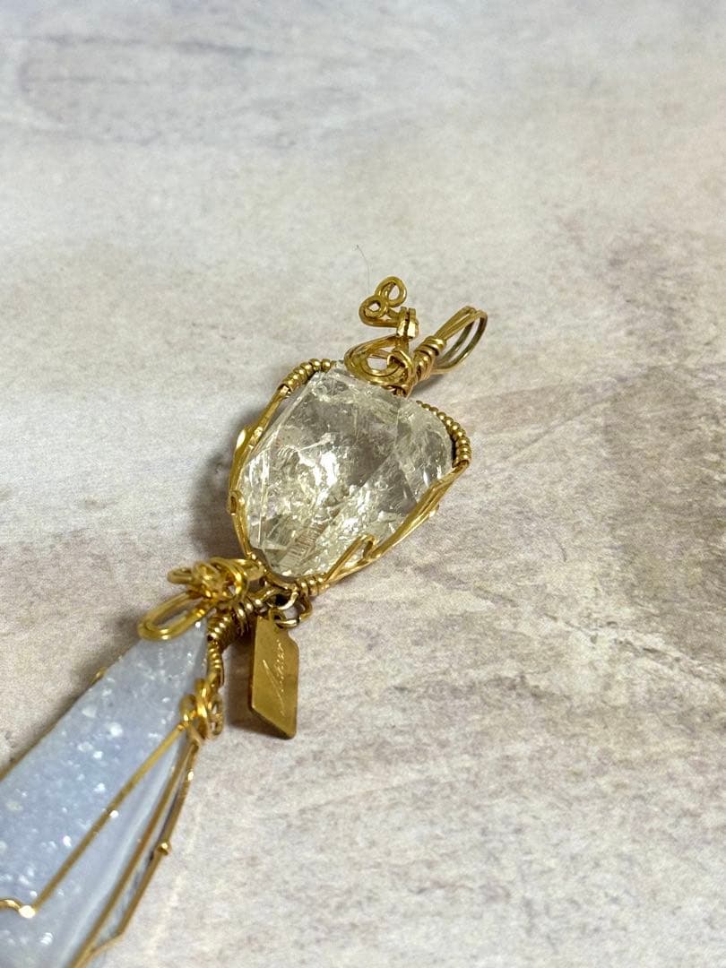 ライトオブアシュタールジュエリー 海の目覚め 天然石