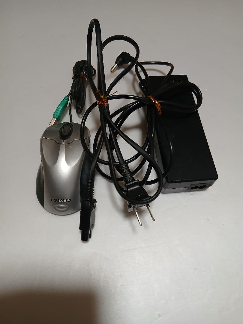 富士通　LIFEBOOK AH77/D FMVA77DL ノートパソコン本体