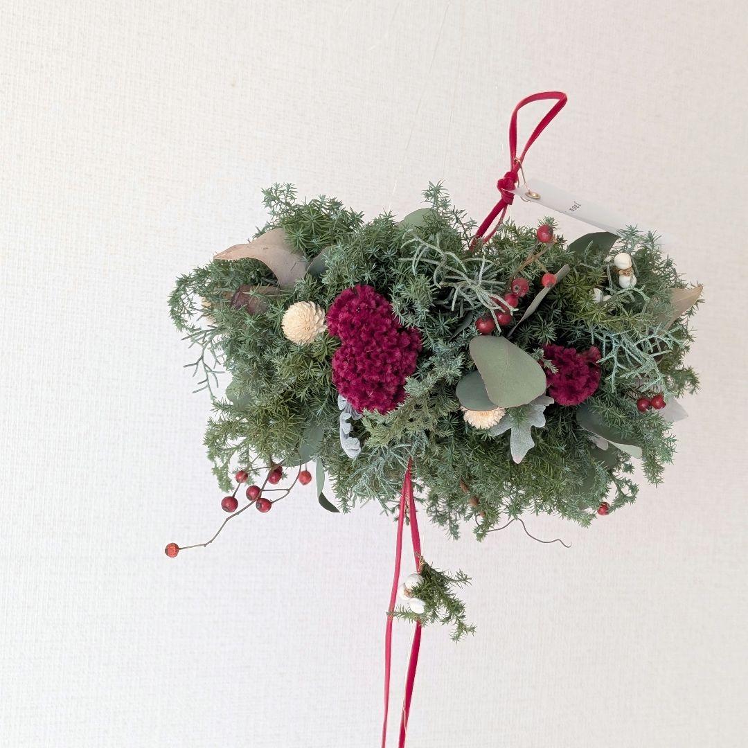 赤い実と鶏頭のクリスマスフライングリース♡クリスマスリース
