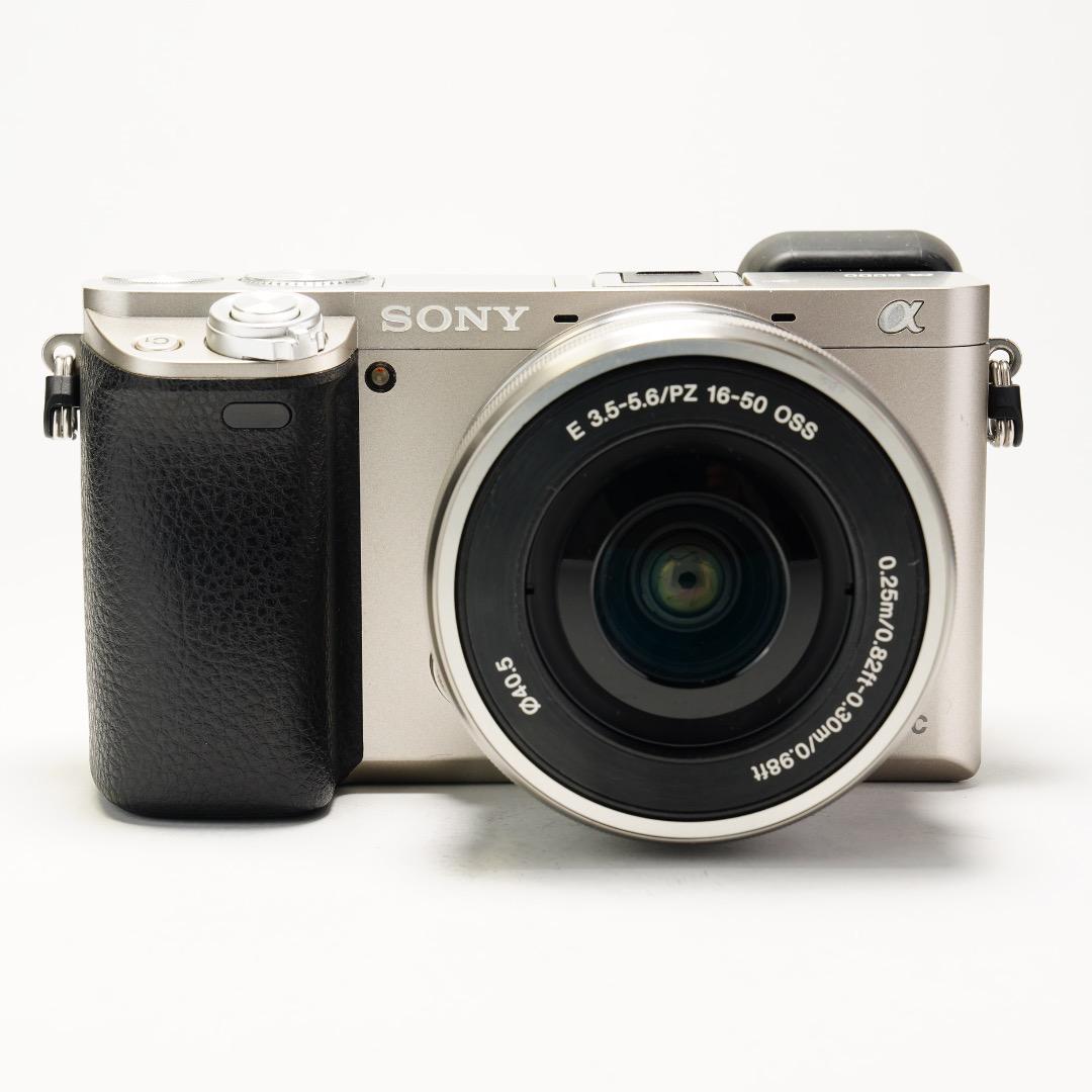 SONY 真・α6000 ダブルズームレンズキット シルバー バッテリー2個