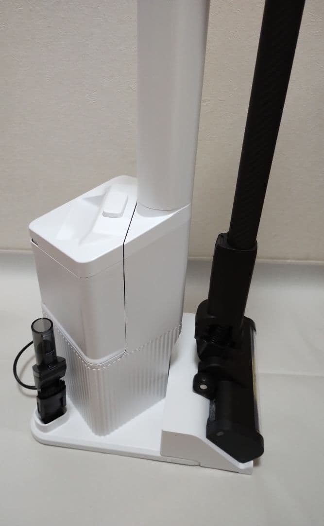 シャークニンジャ コードレススティッククリーナー LC701JBK