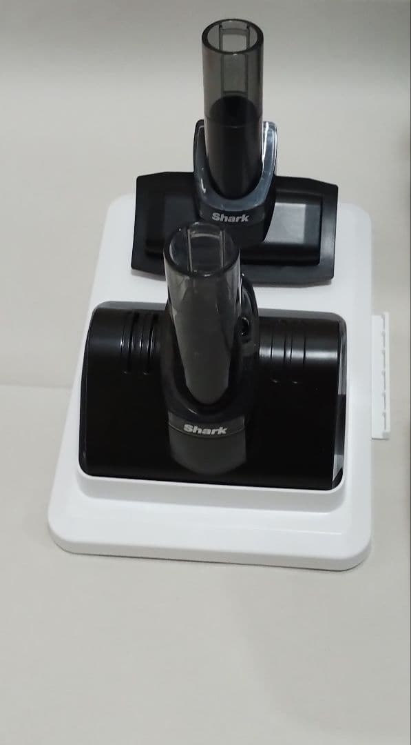 シャークニンジャ コードレススティッククリーナー LC701JBK