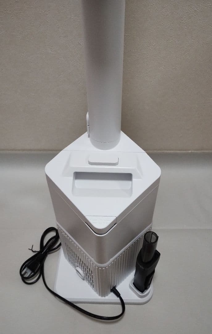 シャークニンジャ コードレススティッククリーナー LC701JBK