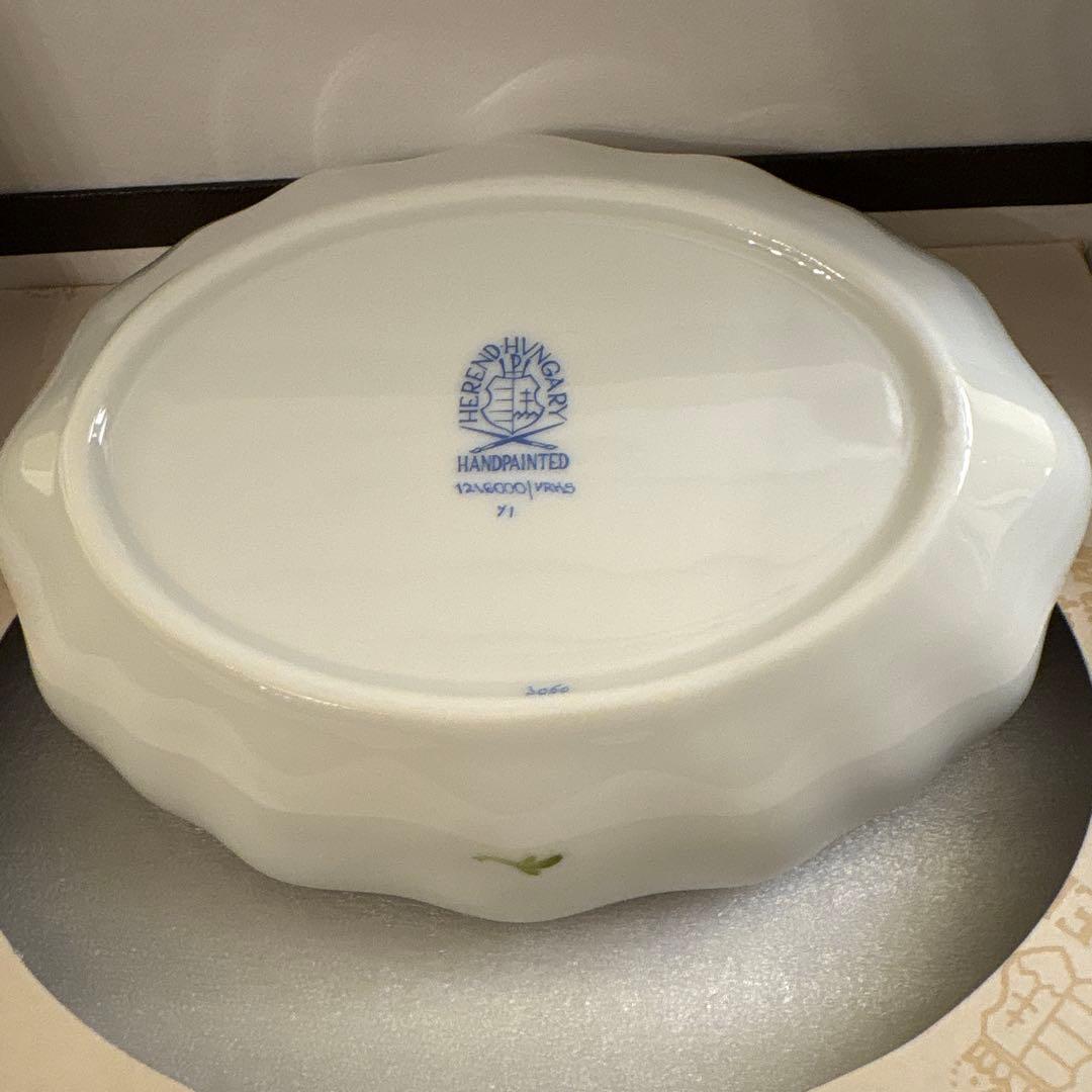 新品　未開封　未使用　保管品　ヘレンド　ウイーンのバラ　楕円形　プレート