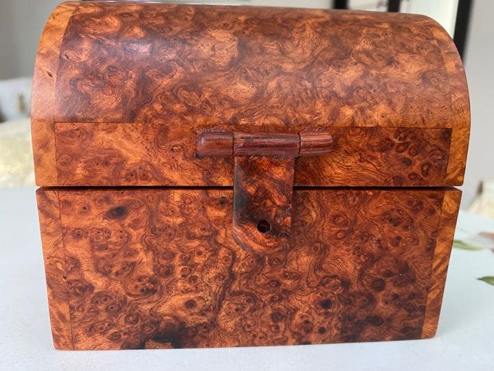 【新品】花梨瘤杢 無垢材  ジュエリーボックス⭐️小物入れ⭐️宝石箱