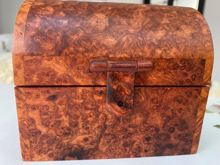【新品】花梨瘤杢 無垢材  ジュエリーボックス⭐️小物入れ⭐️宝石箱