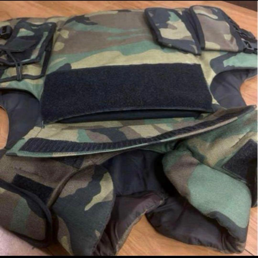 米軍放出品　米軍　BODY ARMOUR ソフトアーマー　プレート付き　送料無料