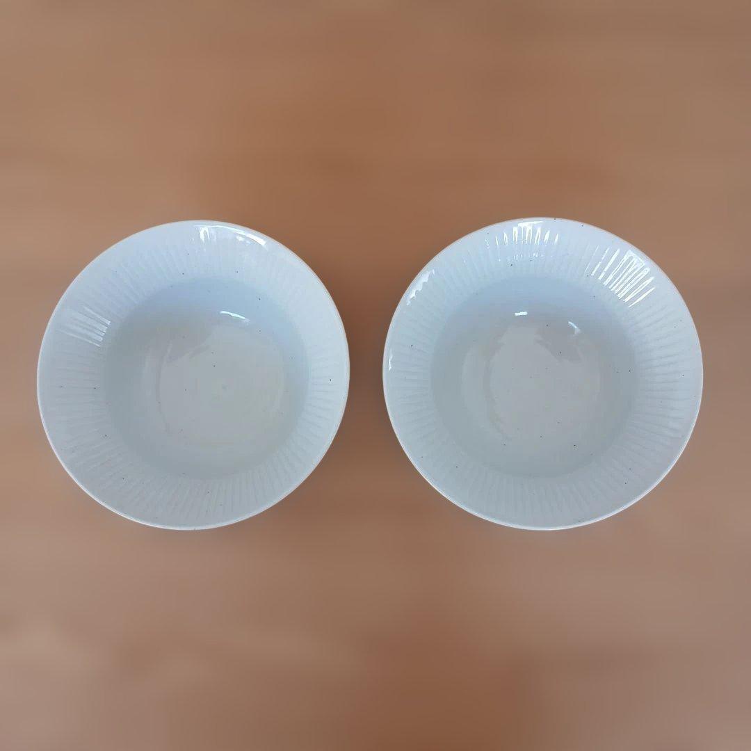 阿南維也さん ２点 白磁鎬広口小鉢 φ13 x H5.5 cm