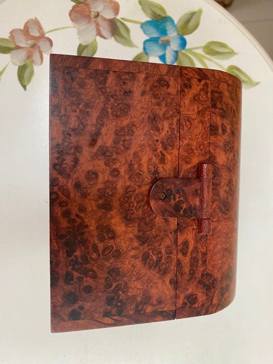 【新品】花梨瘤杢 無垢材  ジュエリーボックス⭐️小物入れ⭐️宝石箱