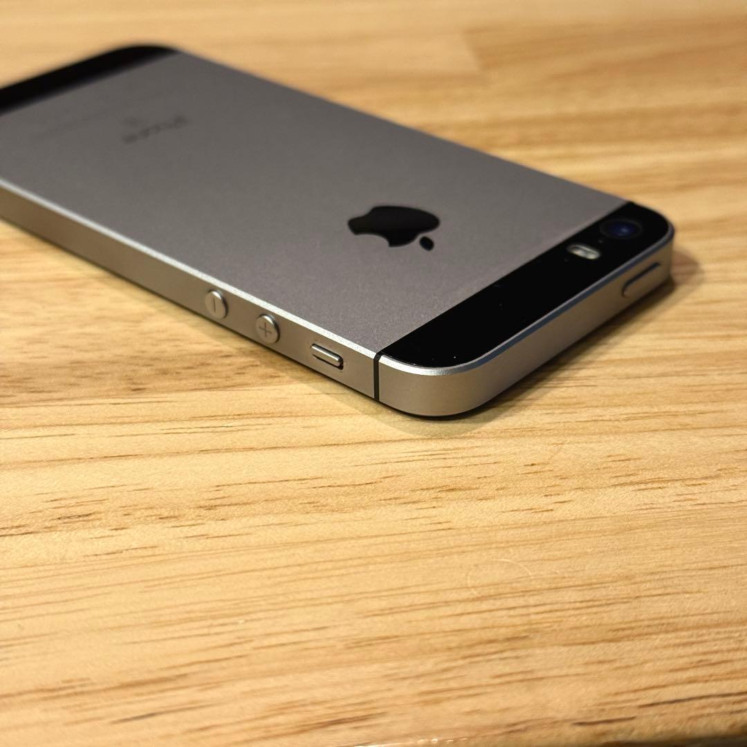 a*3様 【美品】iPhone SE 第1世代 64GB シルバー【SIMロック