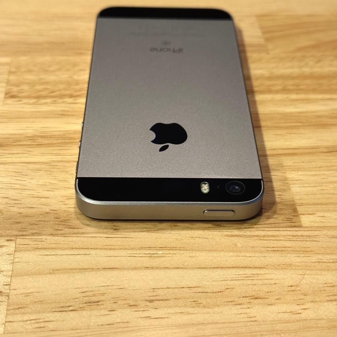 a*3様 【美品】iPhone SE 第1世代 64GB シルバー【SIMロック