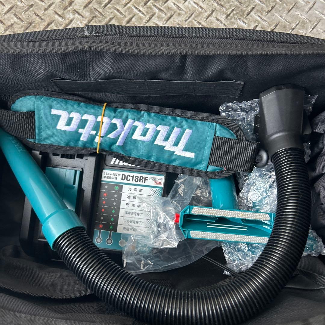 Makita DC18RF ハンディクリーナー付属品